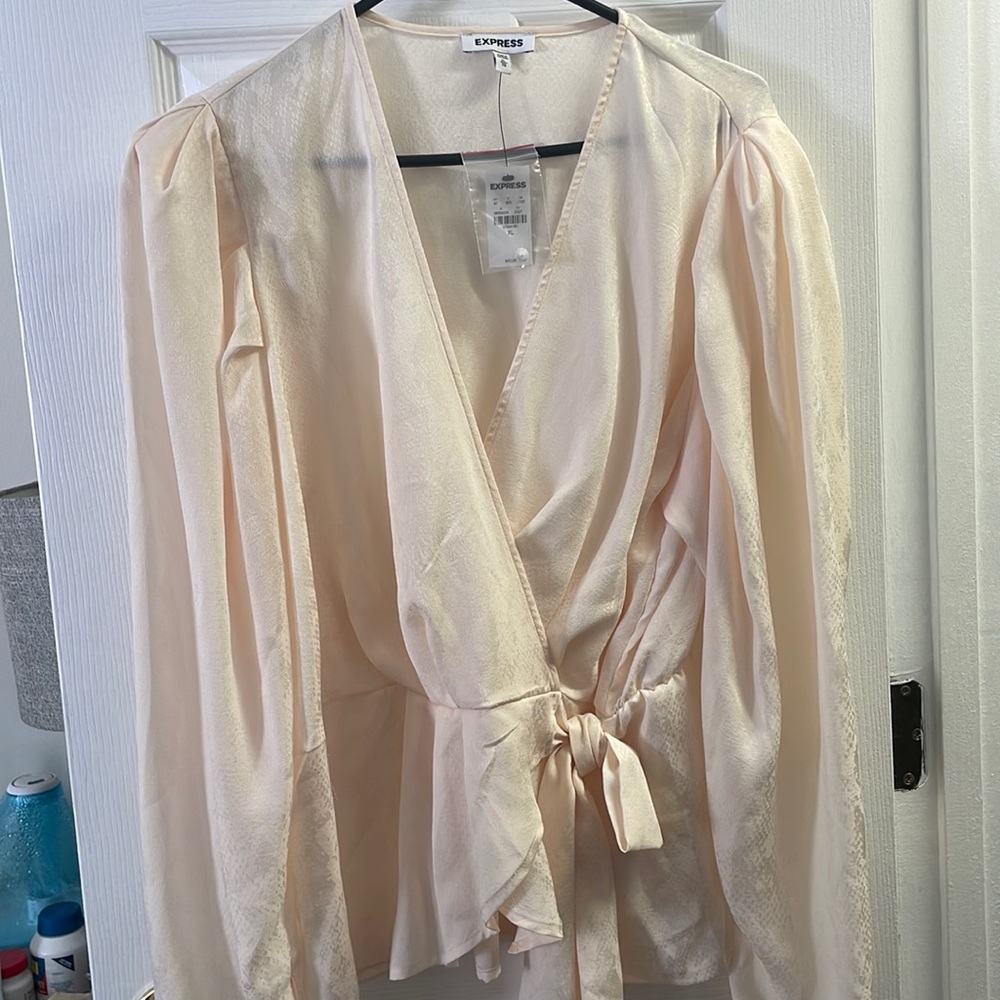 Wrap Cream blouse!